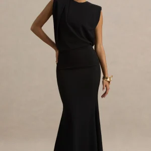 Meave | Robe longue noire à encolure bateau avec détail drapé